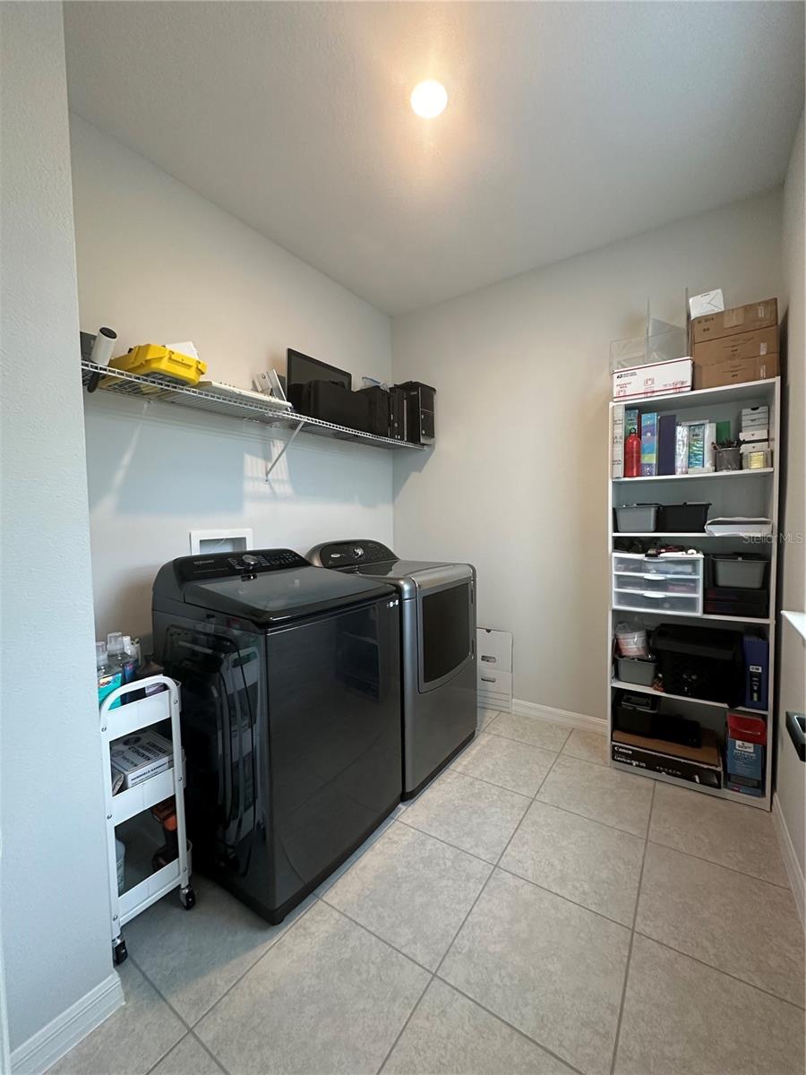 5046 AVALON PARK BLVD, WESLEY CHAPEL, FL, 33545