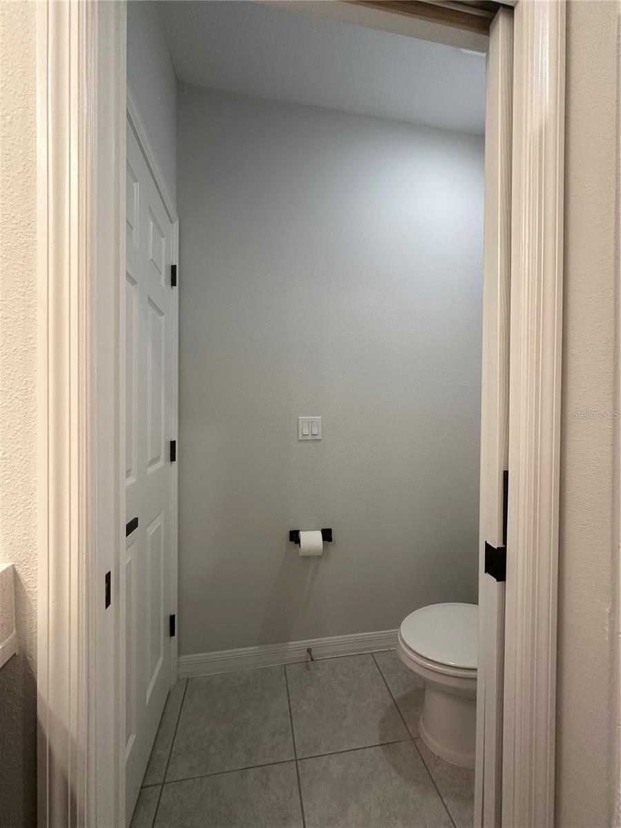5046 AVALON PARK BLVD, WESLEY CHAPEL, FL, 33545