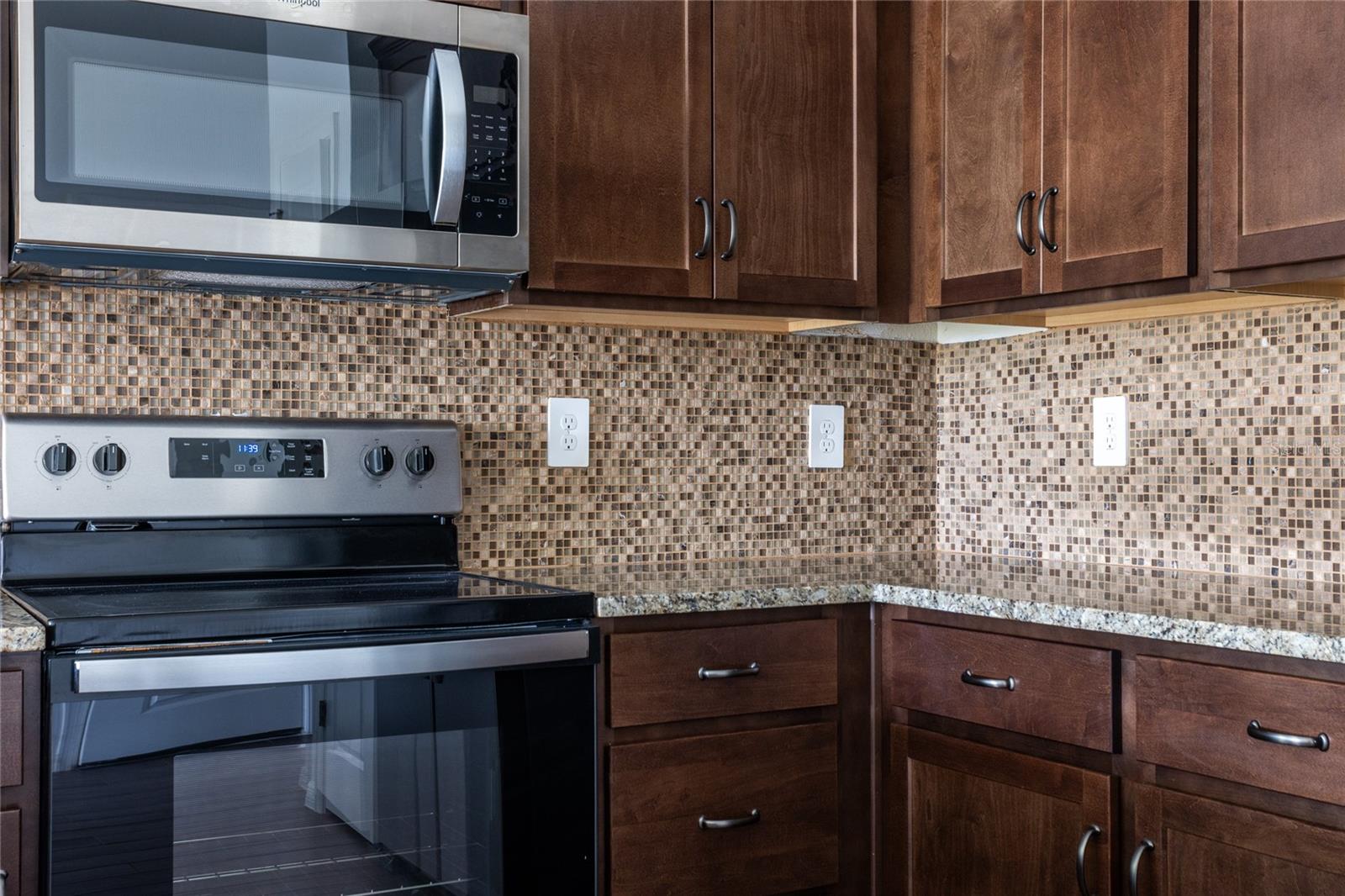 238 BLACKSTONE DR, FORT MYERS, FL, 33913