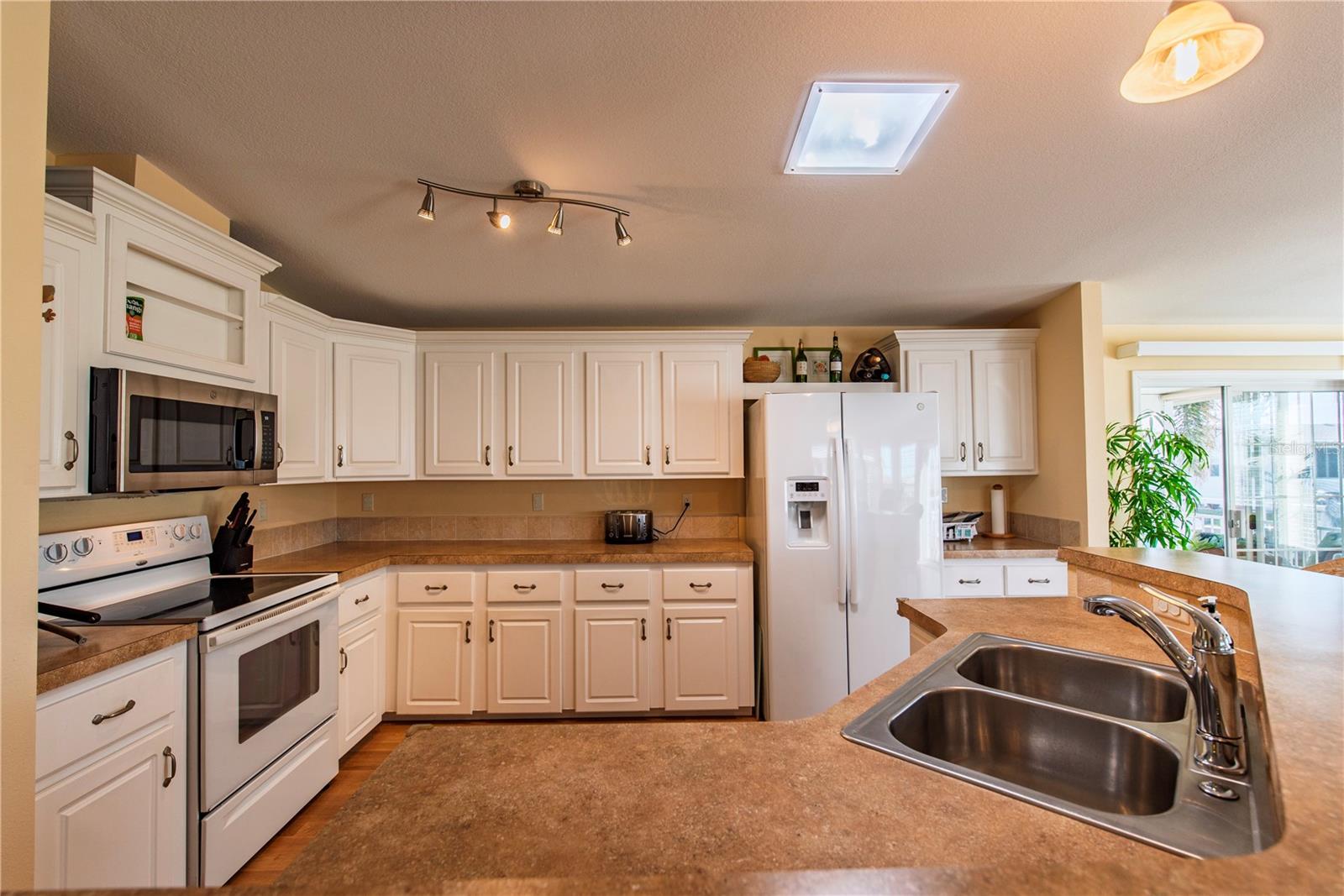 31 EMDEN CIR, PUNTA GORDA, FL, 33950