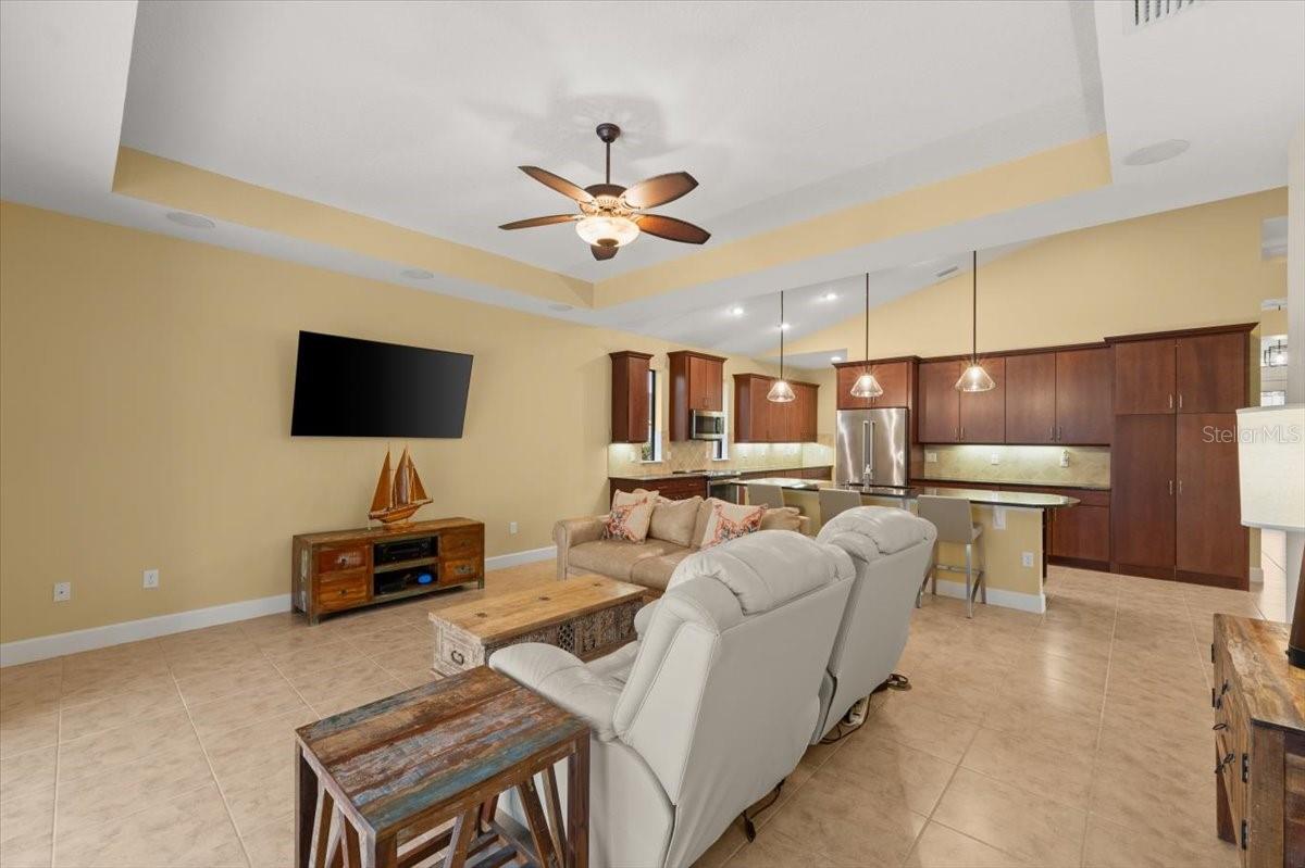 27 BAY CT, ORMOND BEACH, FL, 32174