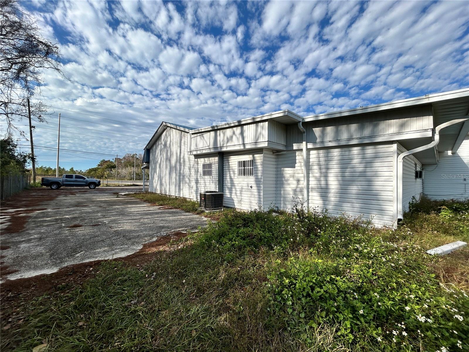 17422 US HIGHWAY 19, HUDSON, FL, 34667