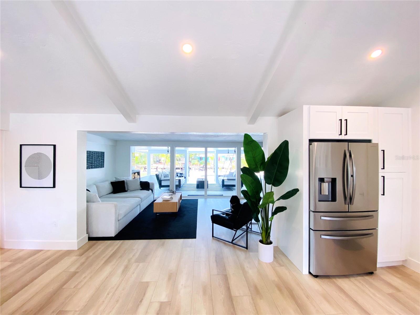 431 AVENIDA DE MAYO, SARASOTA, FL, 34242