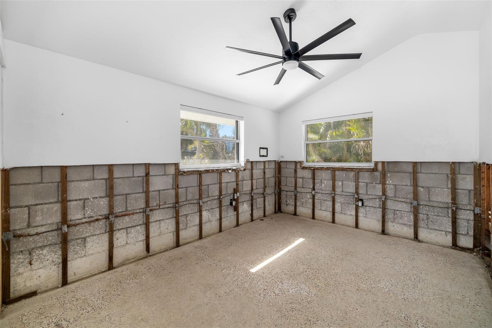 431 AVENIDA DE MAYO, SARASOTA, FL, 34242