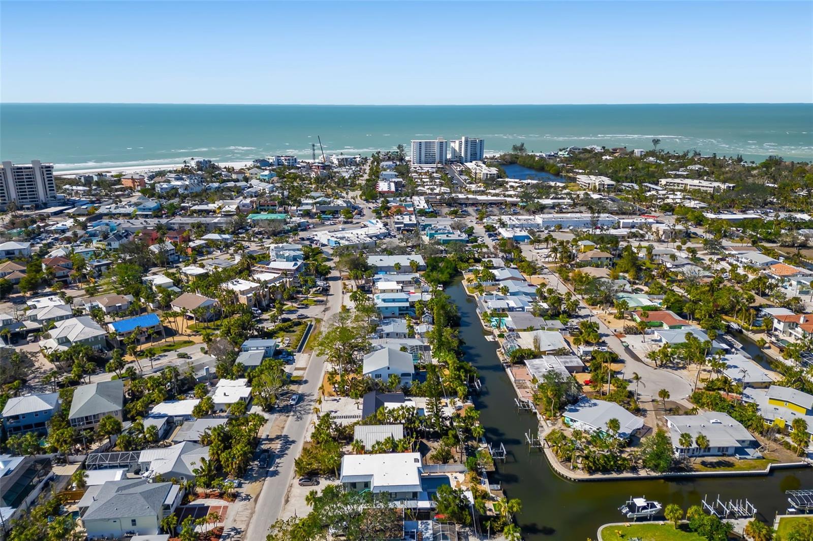 431 AVENIDA DE MAYO, SARASOTA, FL, 34242