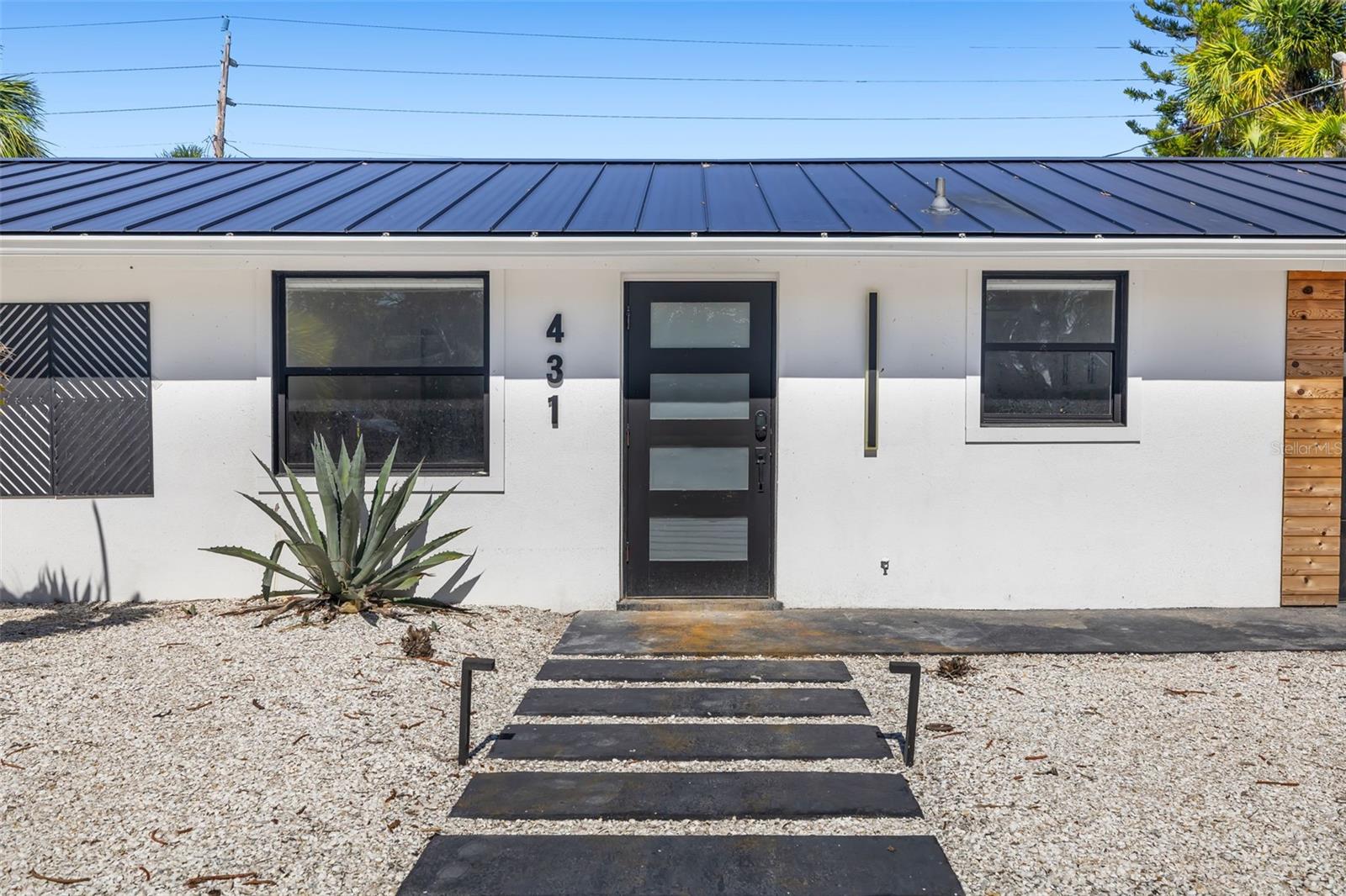 431 AVENIDA DE MAYO, SARASOTA, FL, 34242