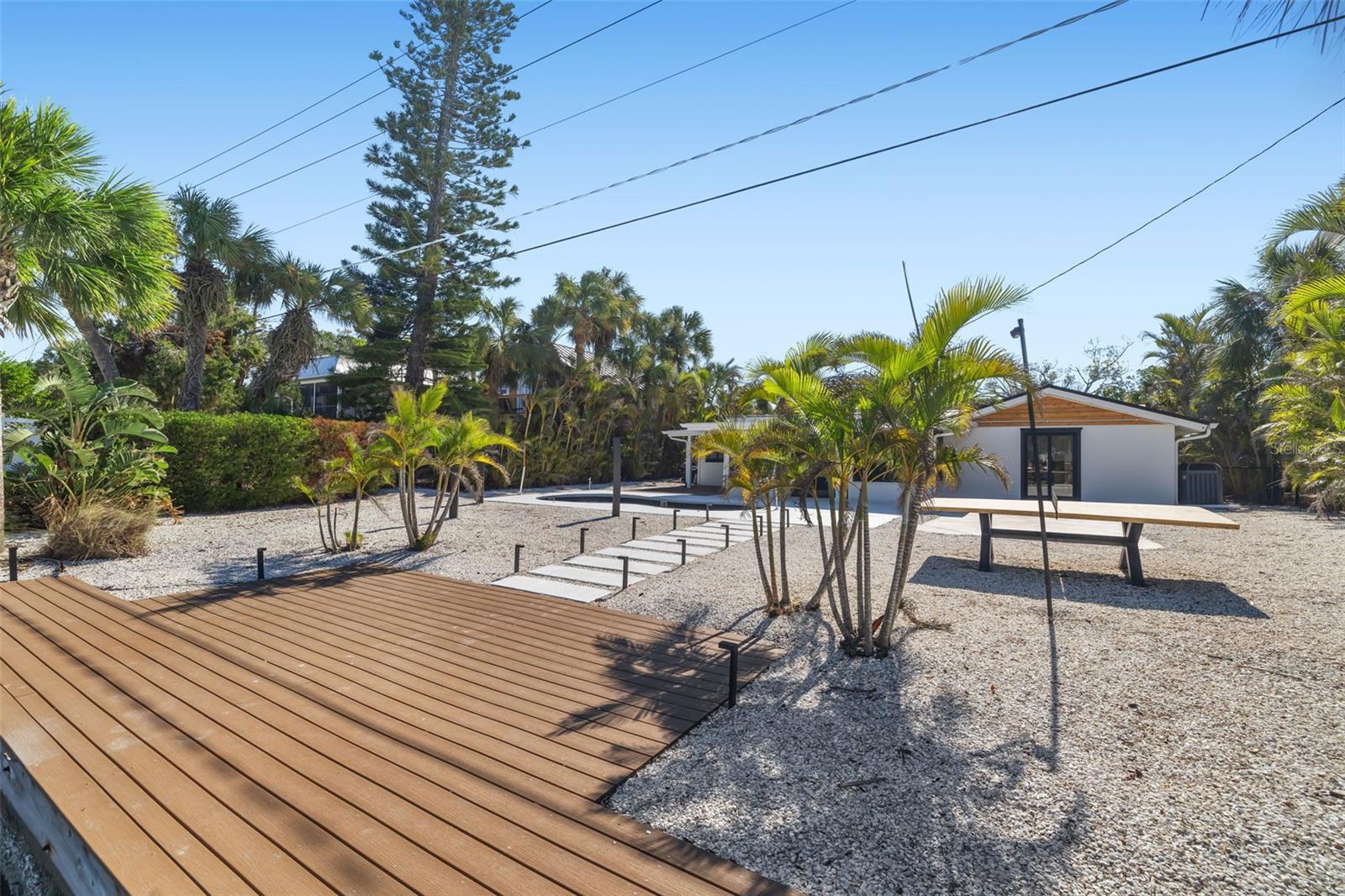 431 AVENIDA DE MAYO, SARASOTA, FL, 34242