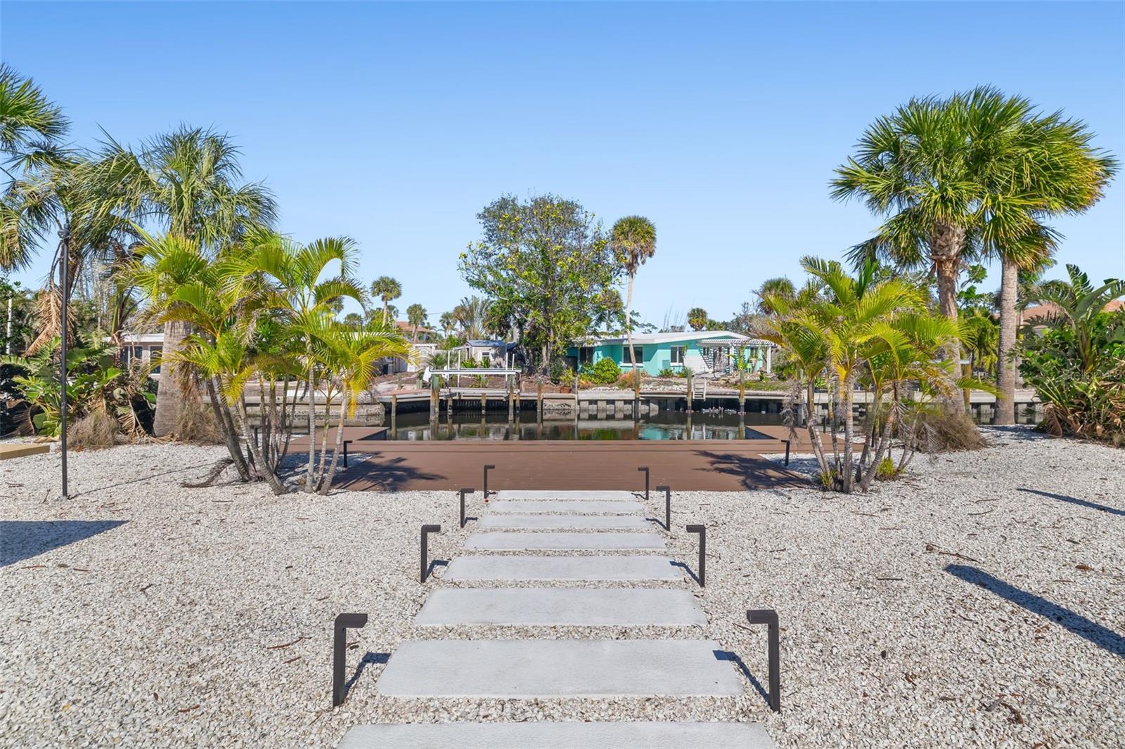 431 AVENIDA DE MAYO, SARASOTA, FL, 34242