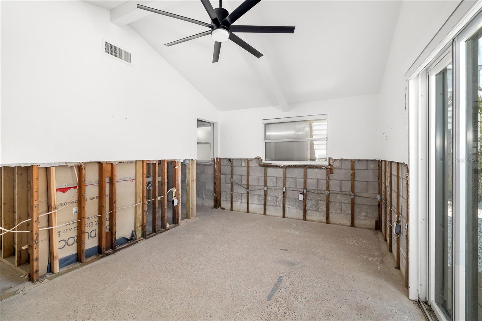 431 AVENIDA DE MAYO, SARASOTA, FL, 34242