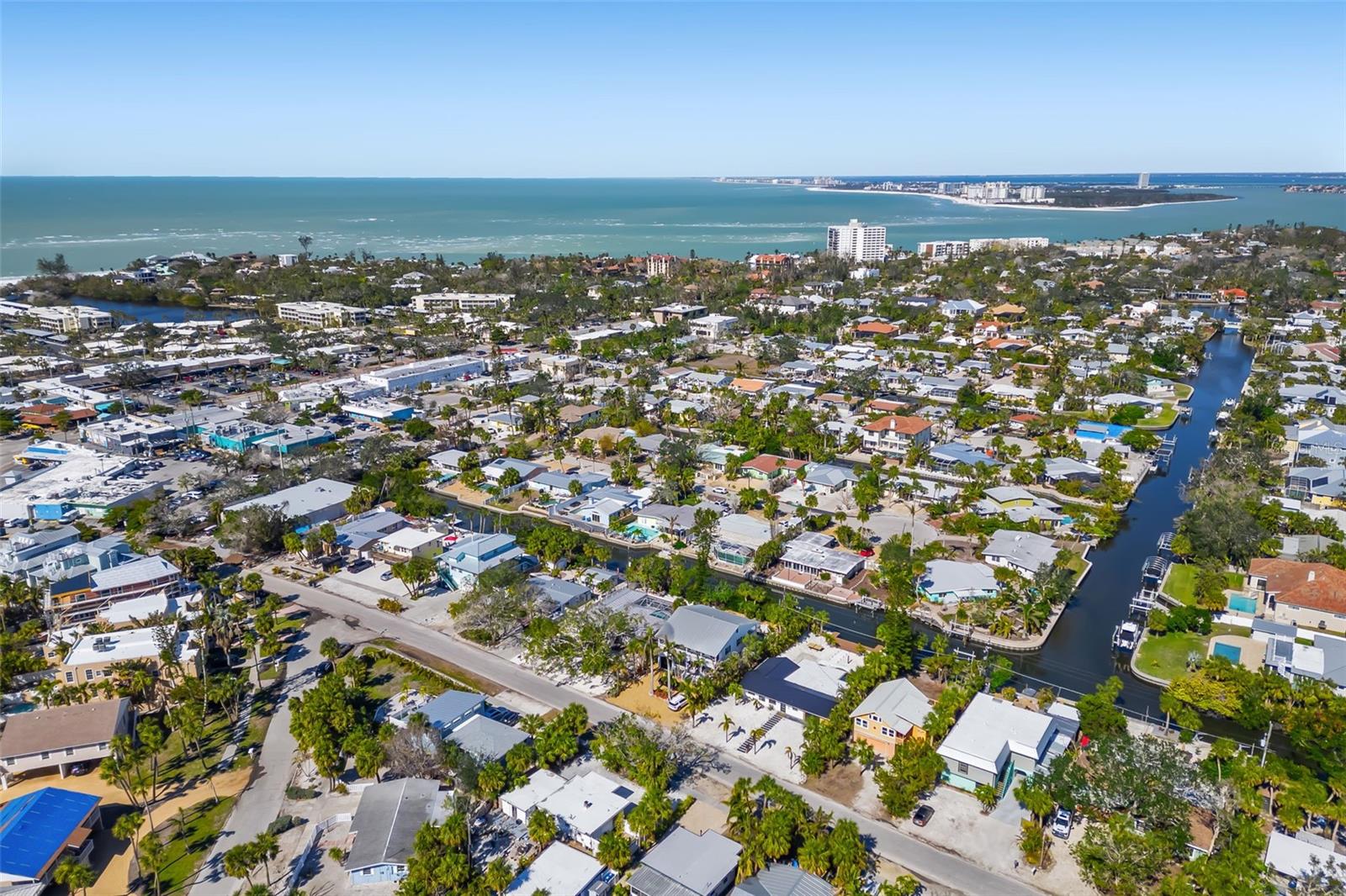 431 AVENIDA DE MAYO, SARASOTA, FL, 34242