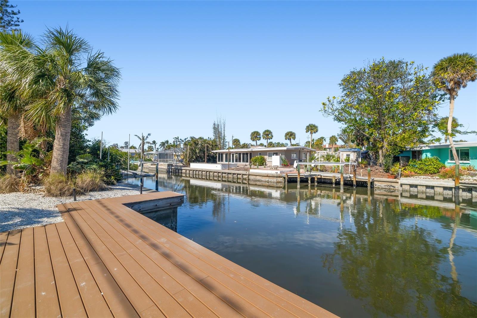 431 AVENIDA DE MAYO, SARASOTA, FL, 34242