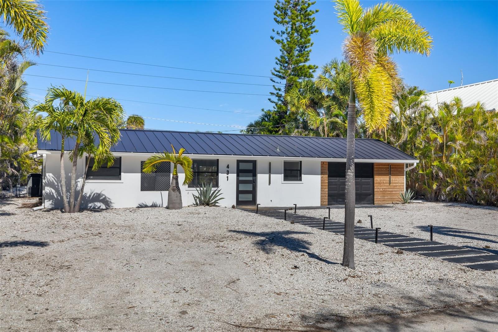 431 AVENIDA DE MAYO, SARASOTA, FL, 34242