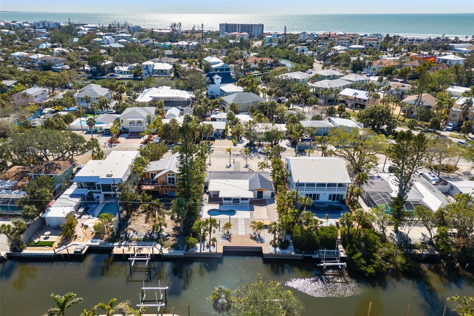 431 AVENIDA DE MAYO, SARASOTA, FL, 34242