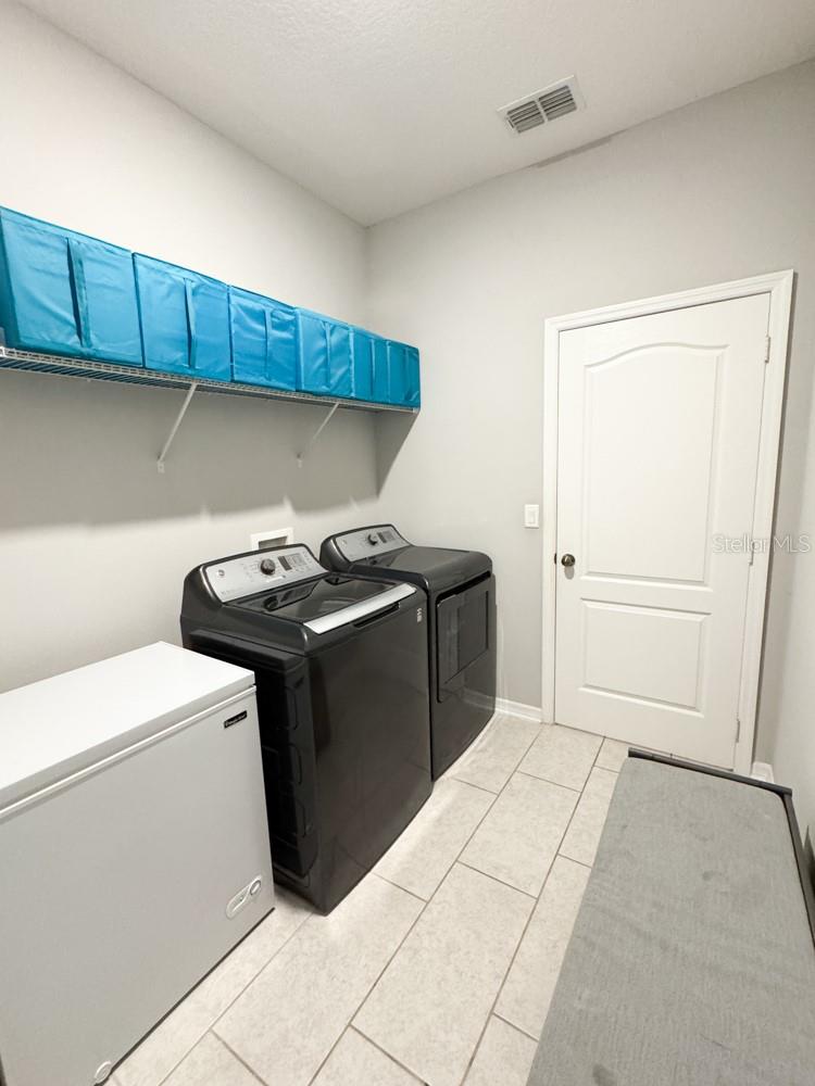 1738 FARMSTEAD LN, OVIEDO, FL, 32765