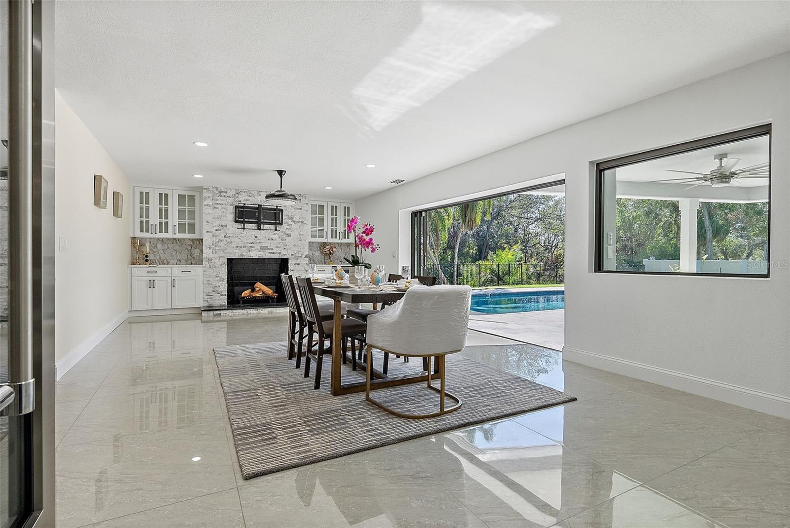 900 31ST AVE NE, ST PETERSBURG, FL, 33704