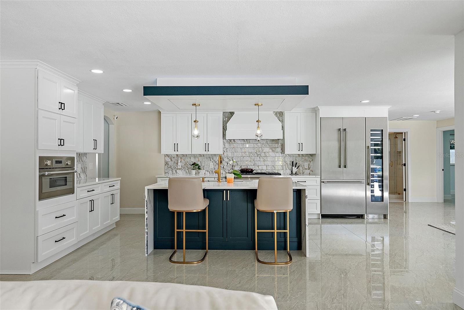 900 31ST AVE NE, ST PETERSBURG, FL, 33704