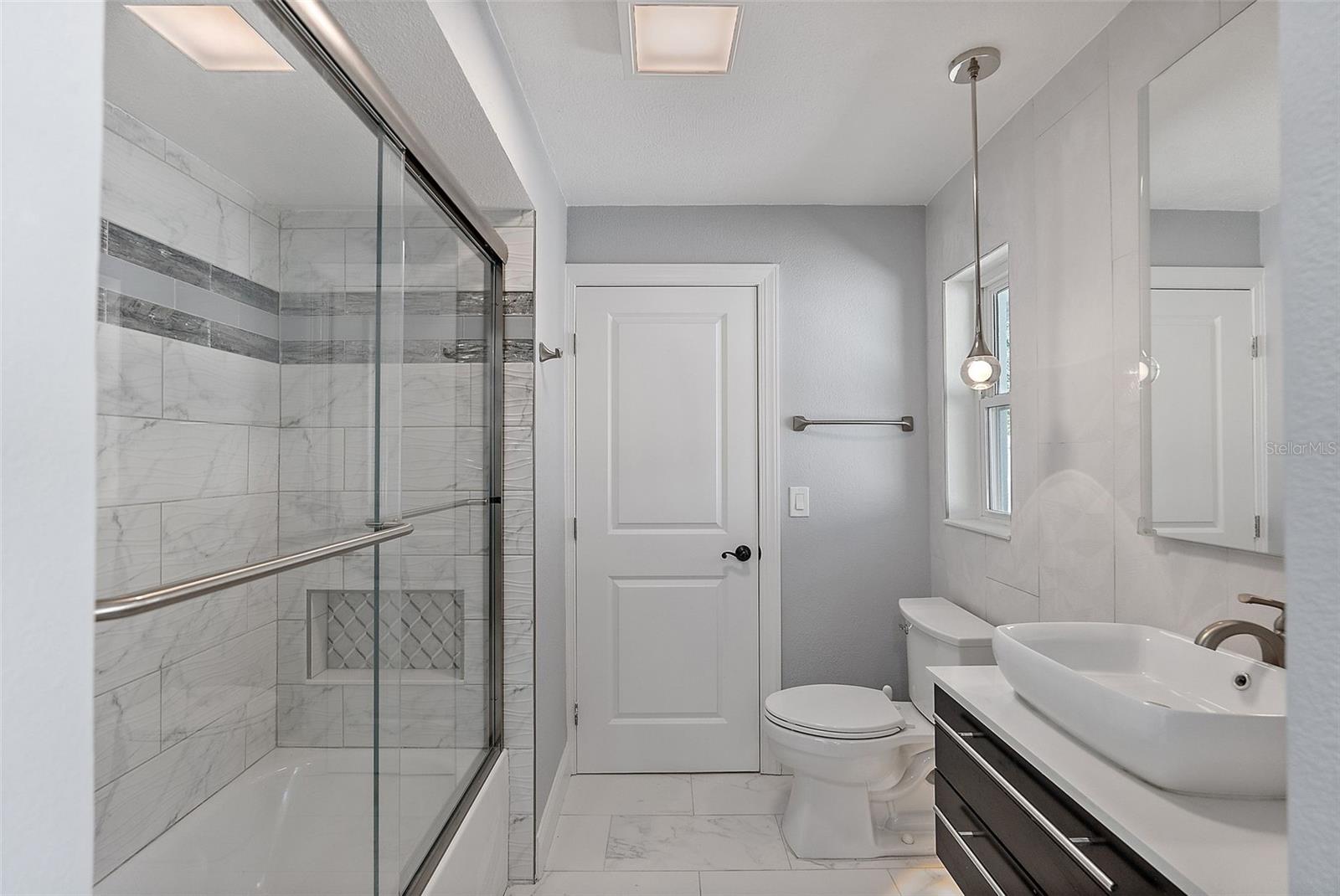 900 31ST AVE NE, ST PETERSBURG, FL, 33704