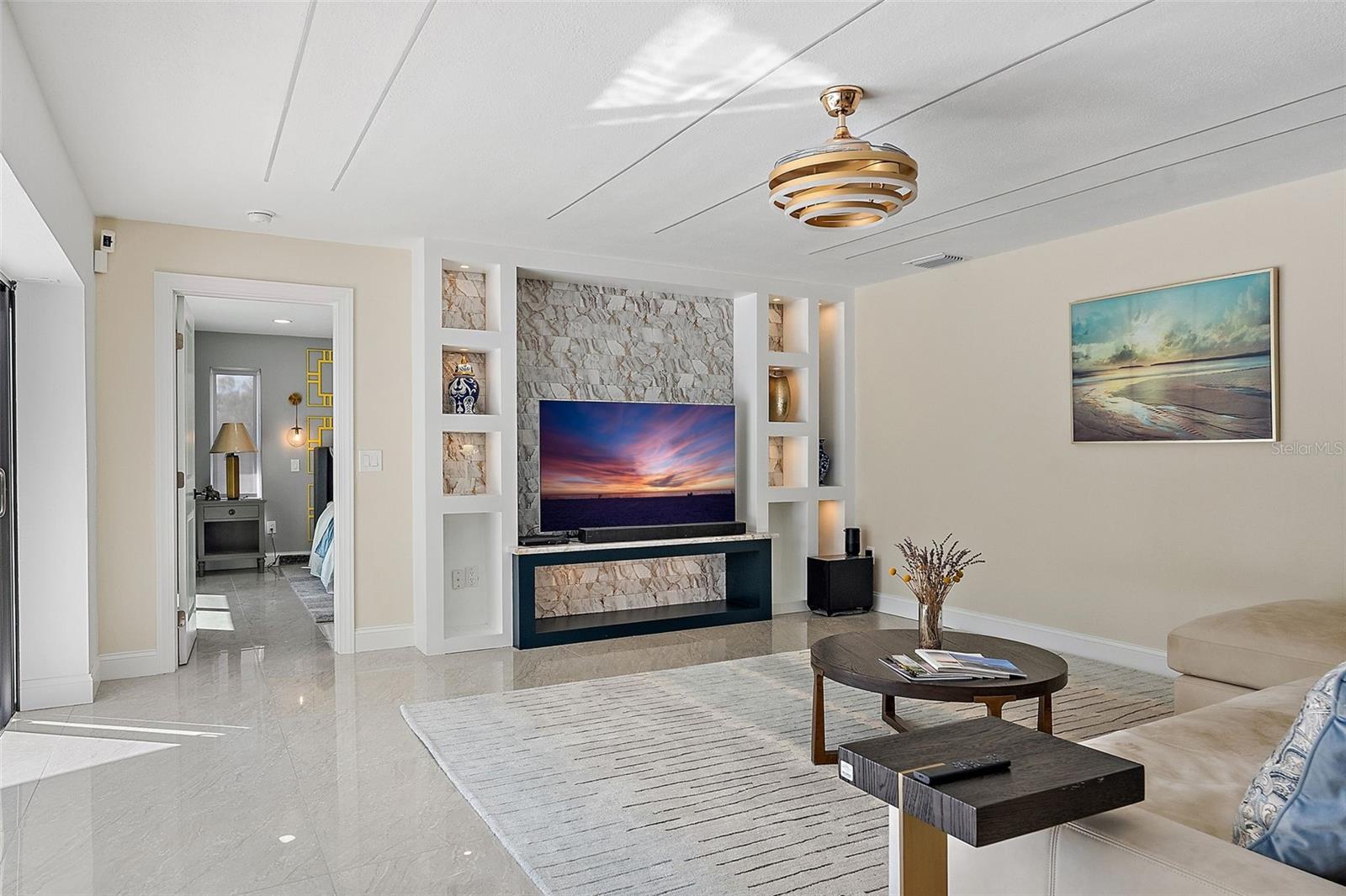 900 31ST AVE NE, ST PETERSBURG, FL, 33704