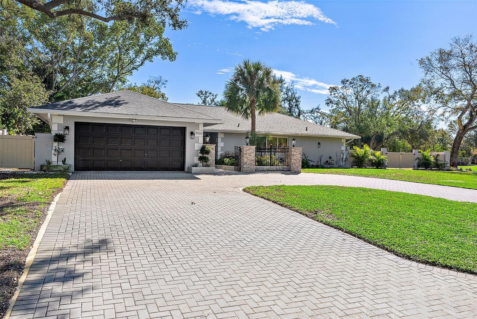 900 31ST AVE NE, ST PETERSBURG, FL, 33704