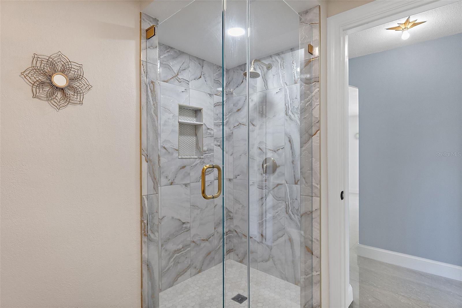 900 31ST AVE NE, ST PETERSBURG, FL, 33704