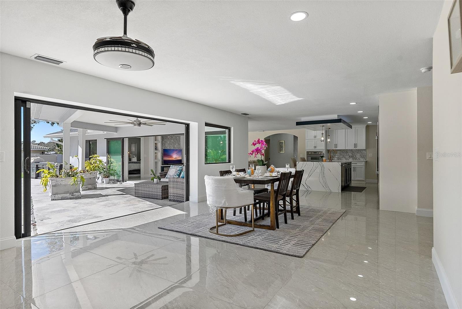 900 31ST AVE NE, ST PETERSBURG, FL, 33704