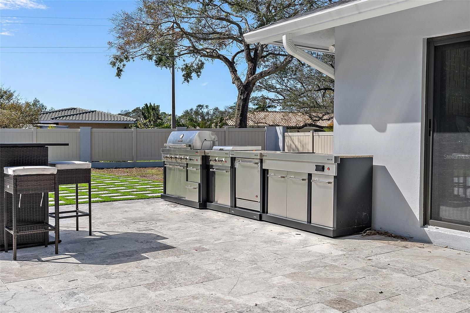 900 31ST AVE NE, ST PETERSBURG, FL, 33704