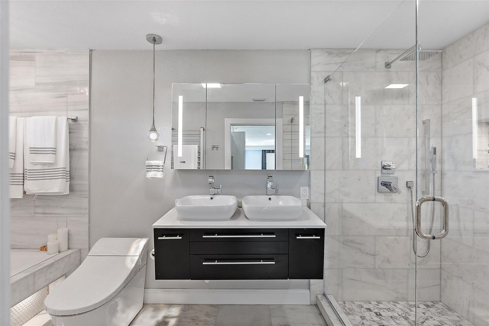 900 31ST AVE NE, ST PETERSBURG, FL, 33704