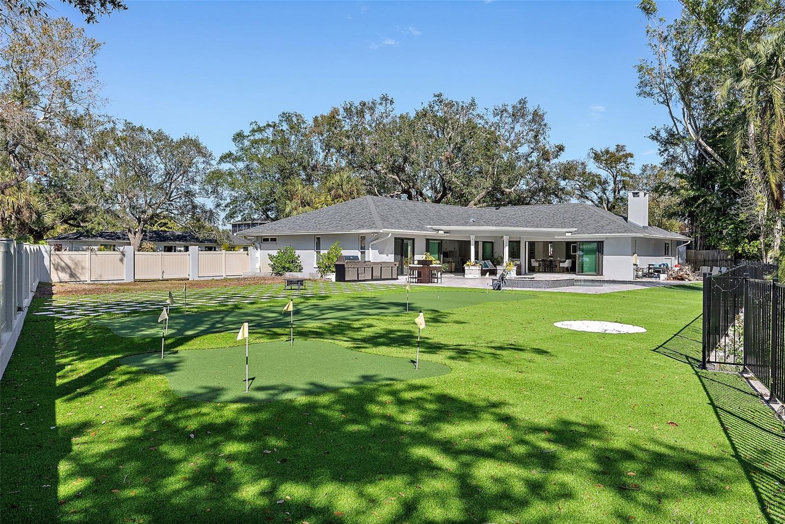 900 31ST AVE NE, ST PETERSBURG, FL, 33704