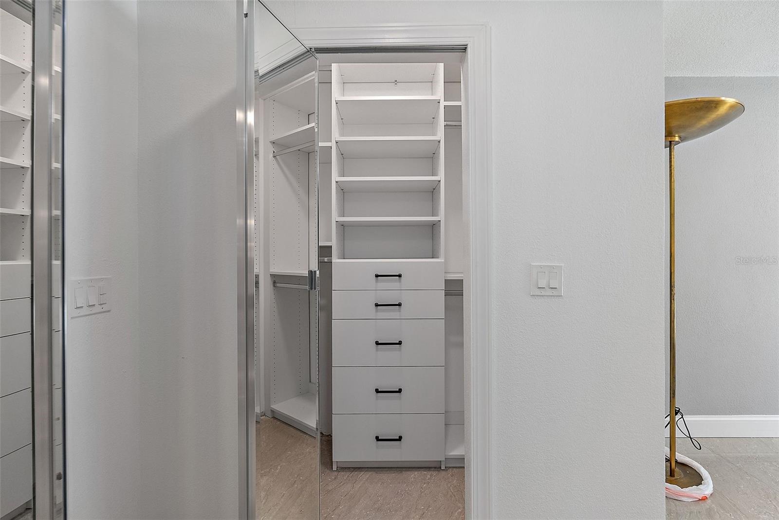 900 31ST AVE NE, ST PETERSBURG, FL, 33704