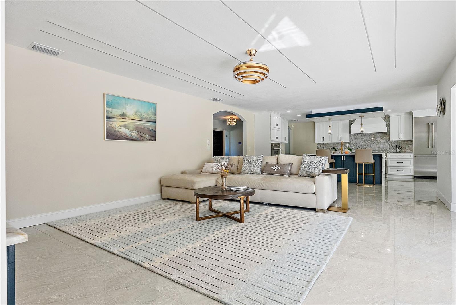 900 31ST AVE NE, ST PETERSBURG, FL, 33704