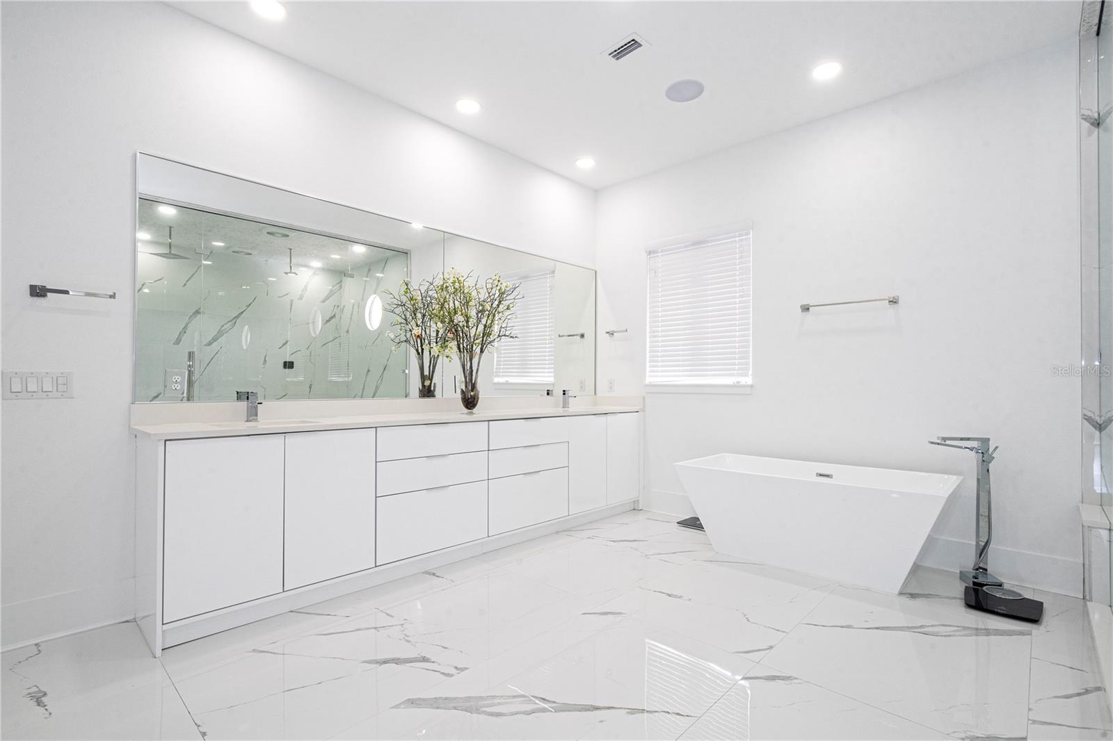 717 EASTLAWN DR, KISSIMMEE, FL, 34747