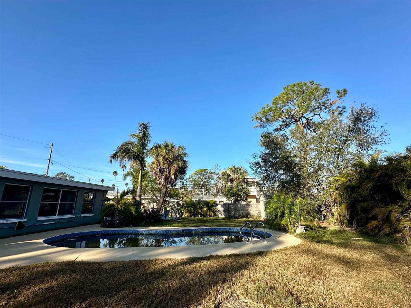 1599 ARIZONA AVE NE, ST PETERSBURG, FL, 33703