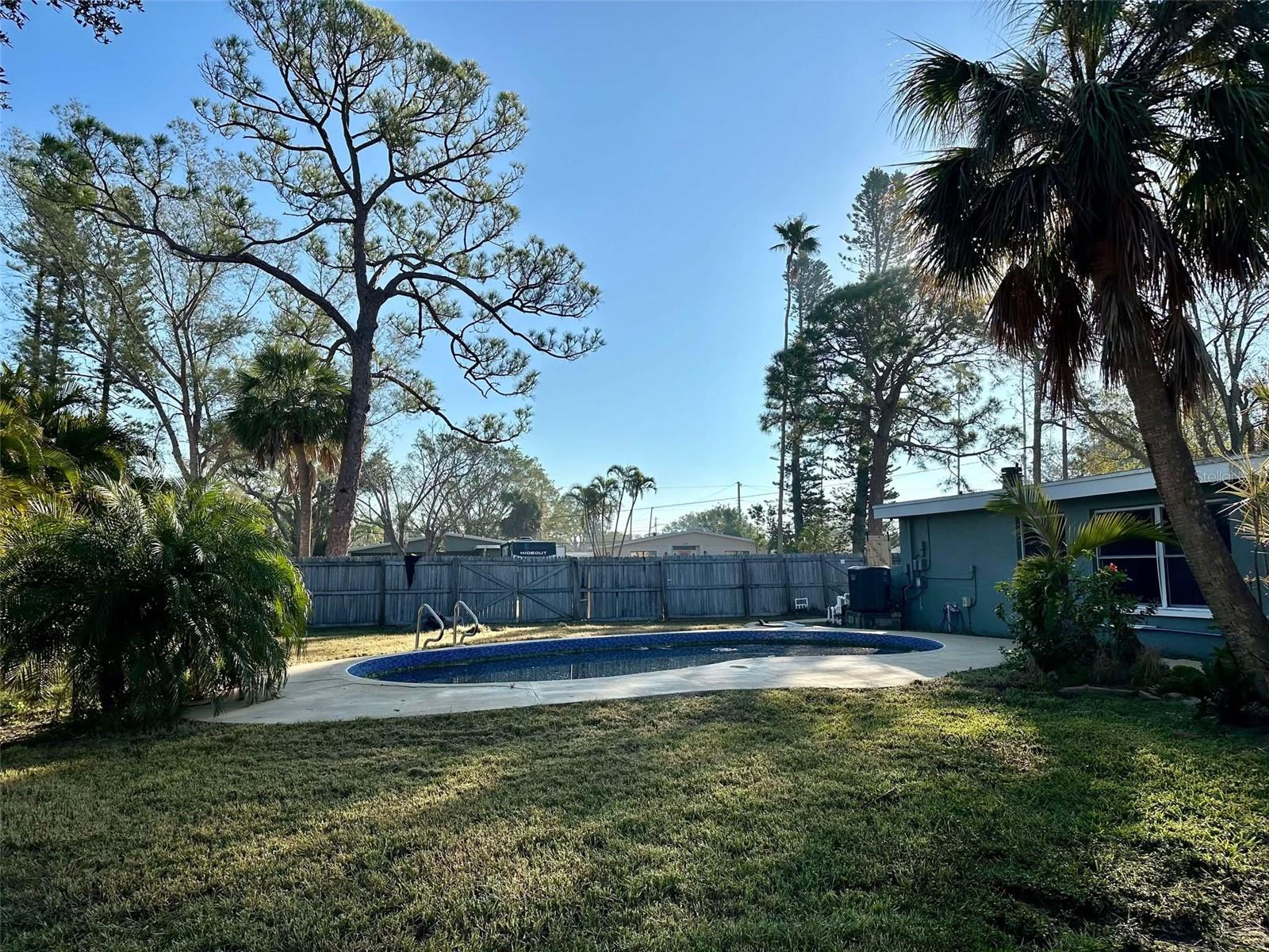 1599 ARIZONA AVE NE, ST PETERSBURG, FL, 33703