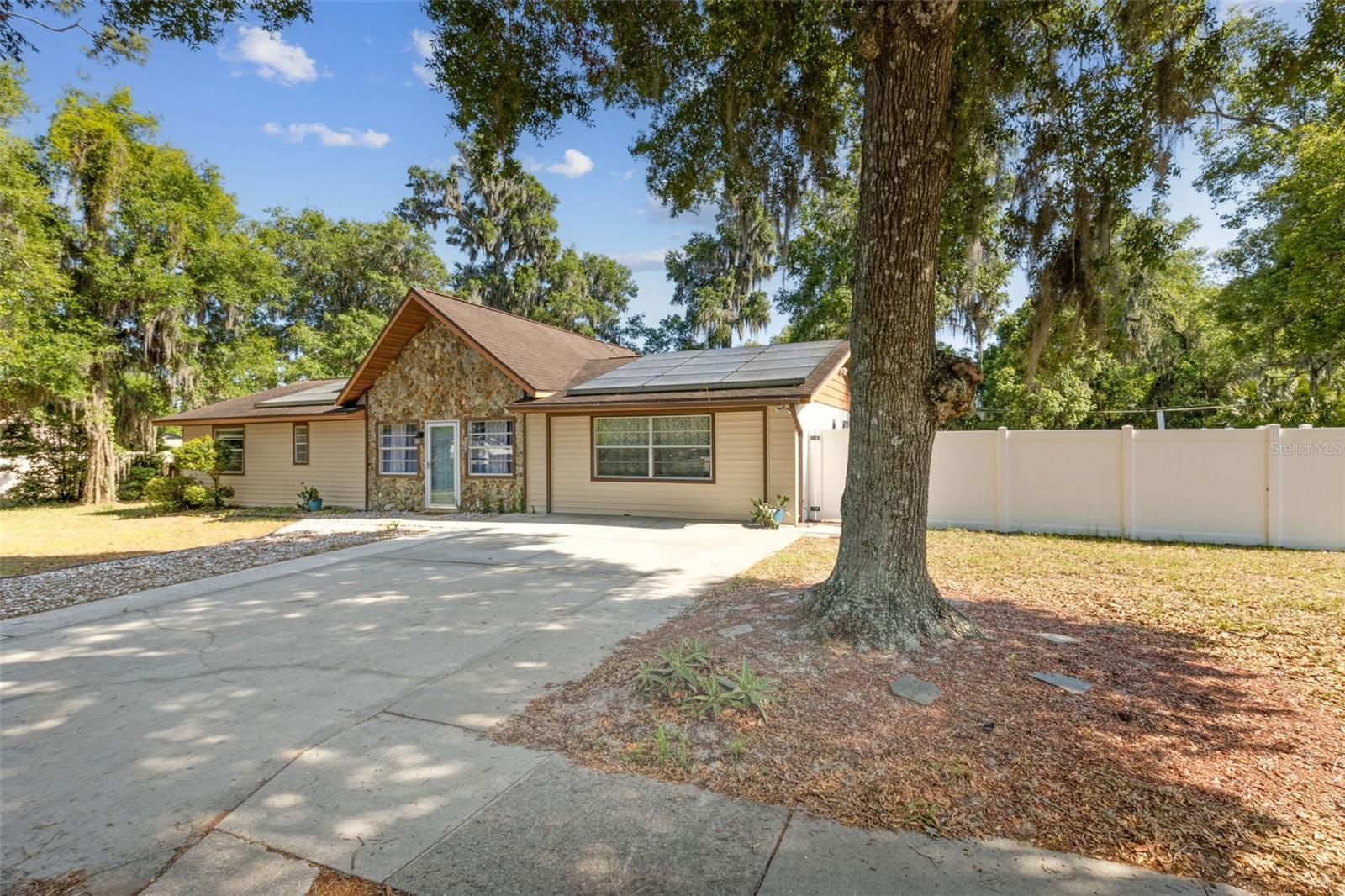 1240 W VOORHIS AVE, DELAND, FL, 32720