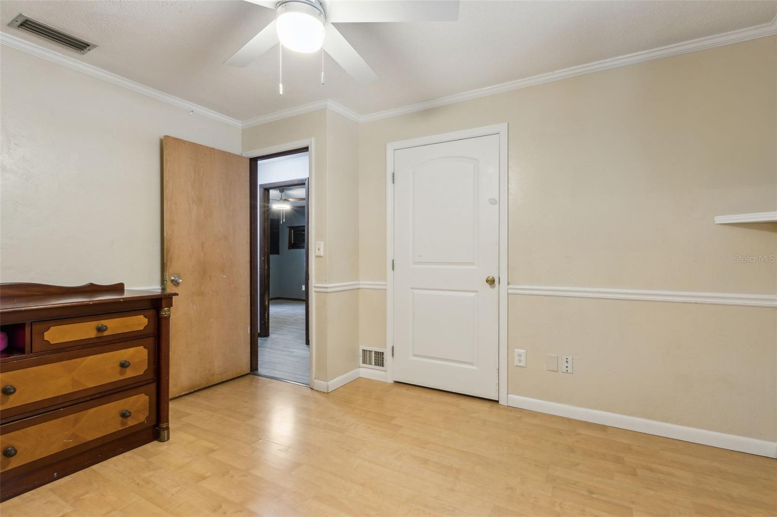 1240 W VOORHIS AVE, DELAND, FL, 32720