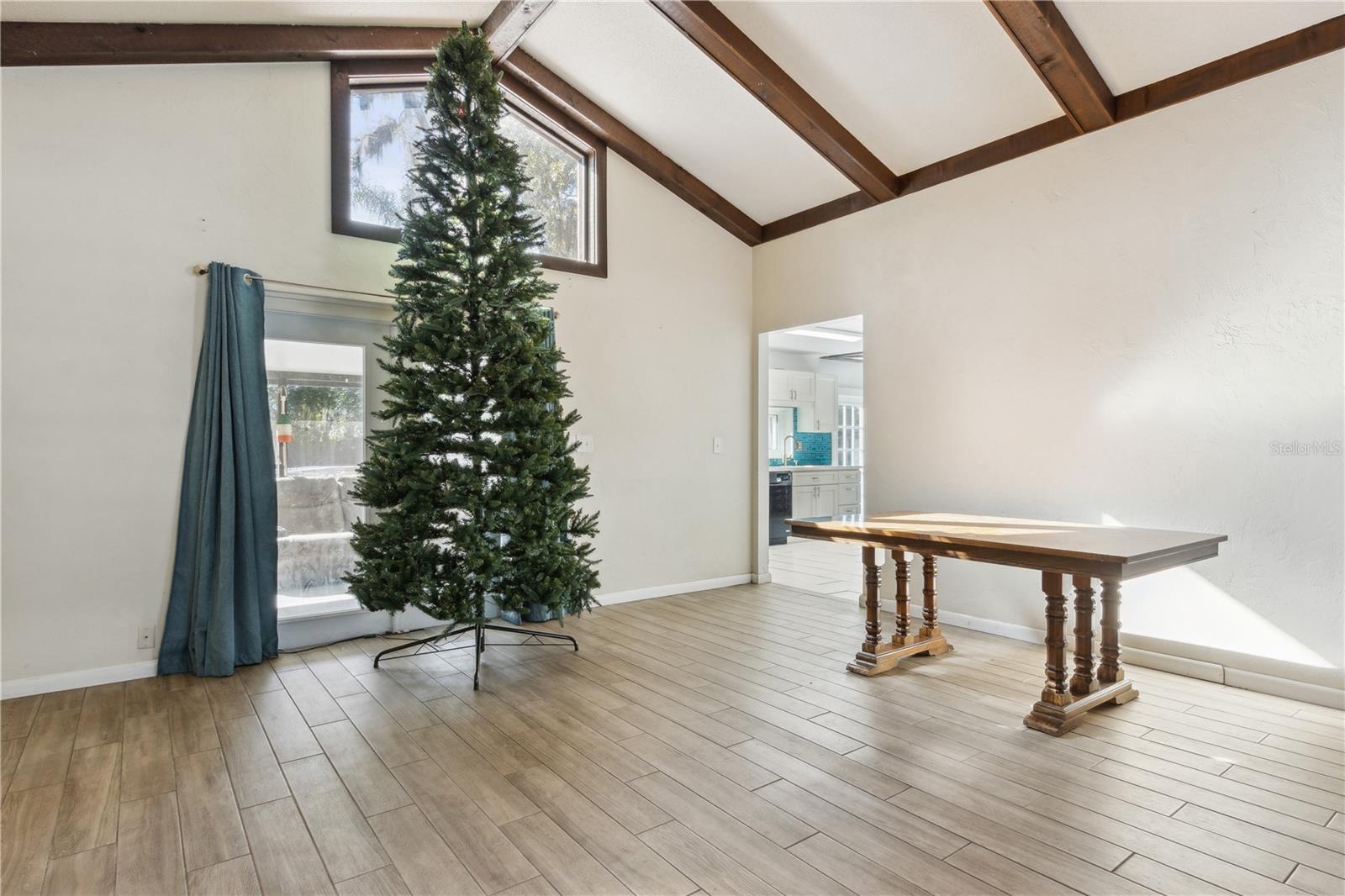 1240 W VOORHIS AVE, DELAND, FL, 32720