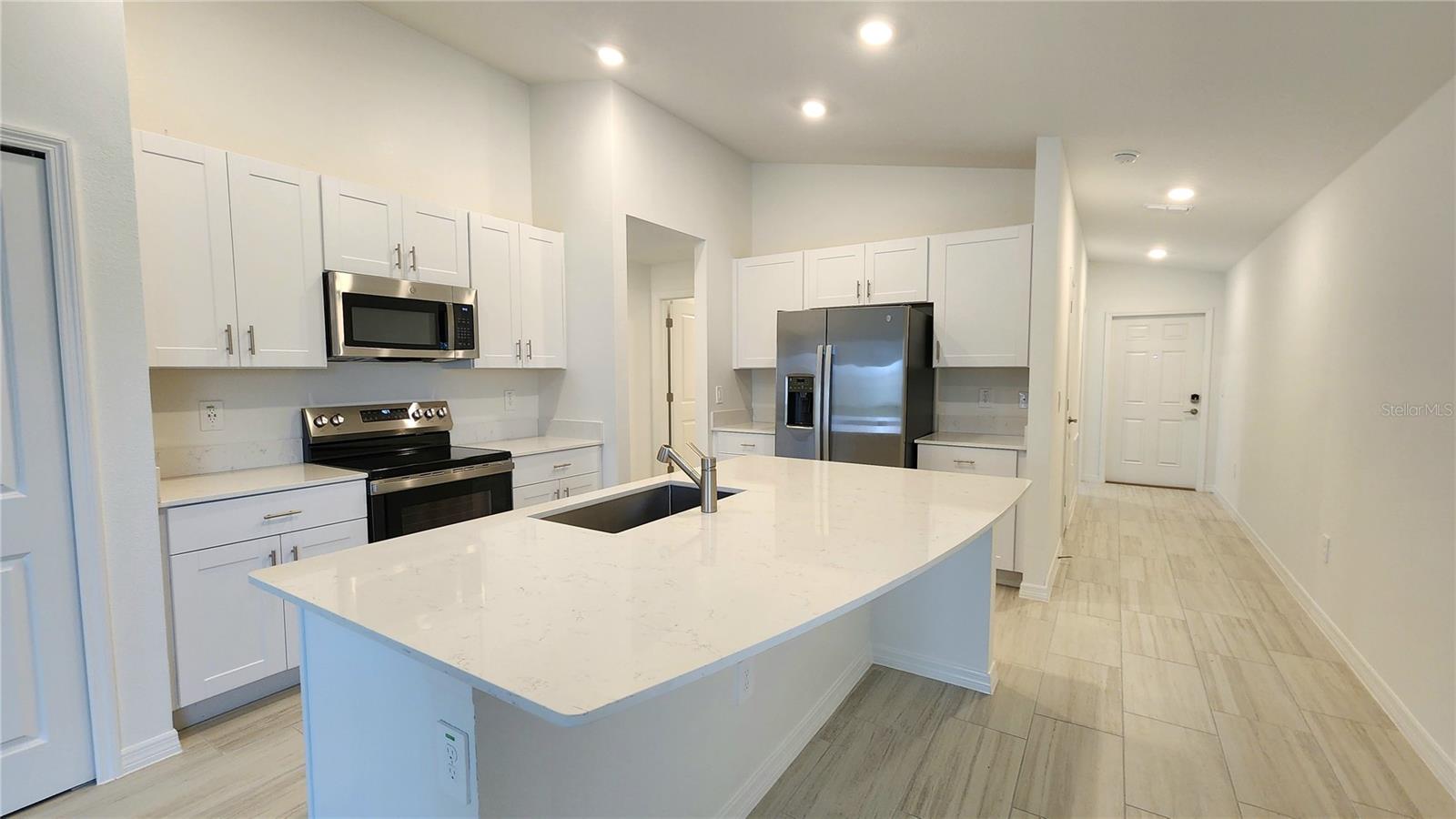 4045 RADIANT MOUNTAIN DR, PLANT CITY, FL, 33565