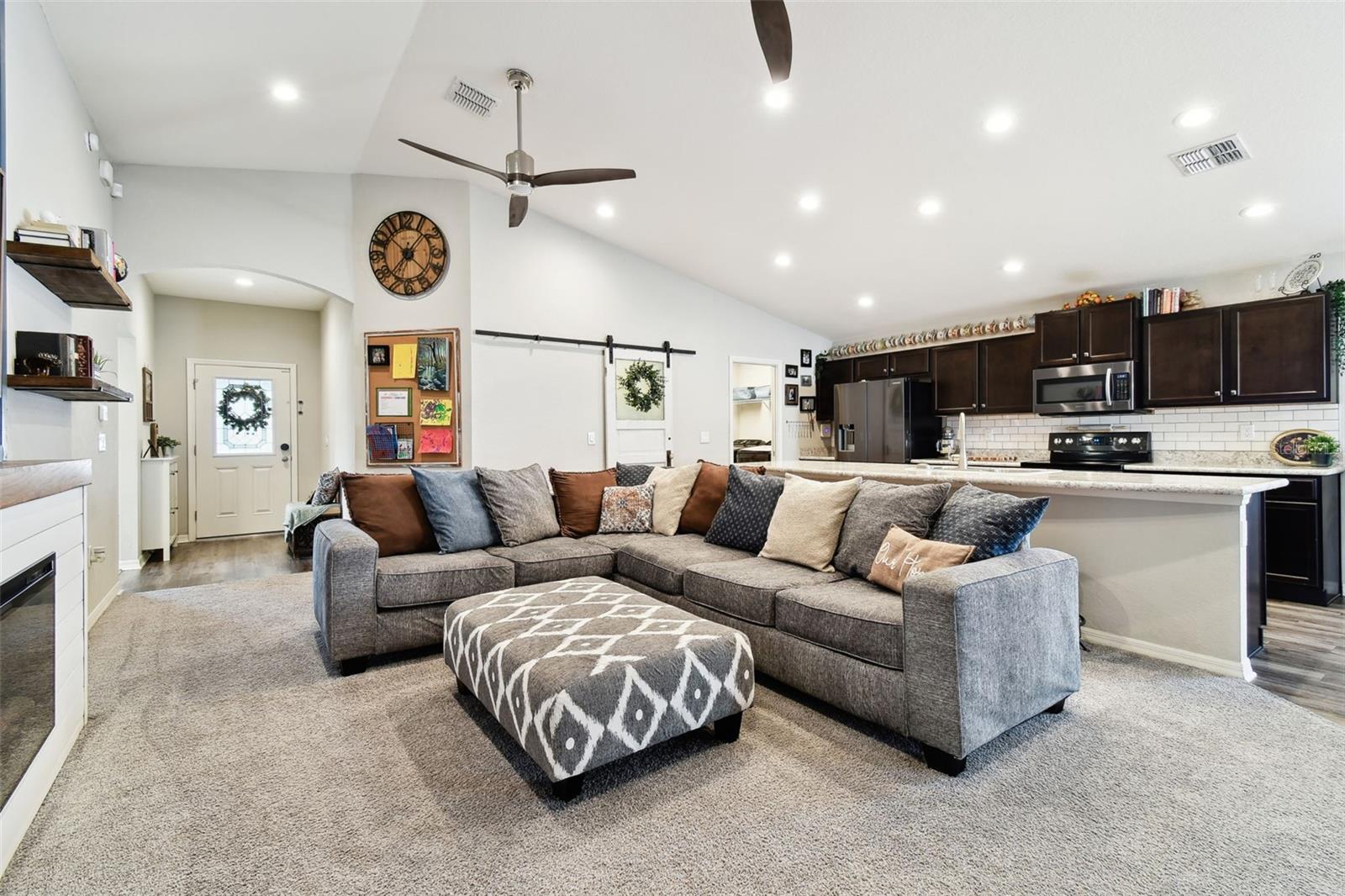 6983 GIDEON CIR, ZEPHYRHILLS, FL, 33541