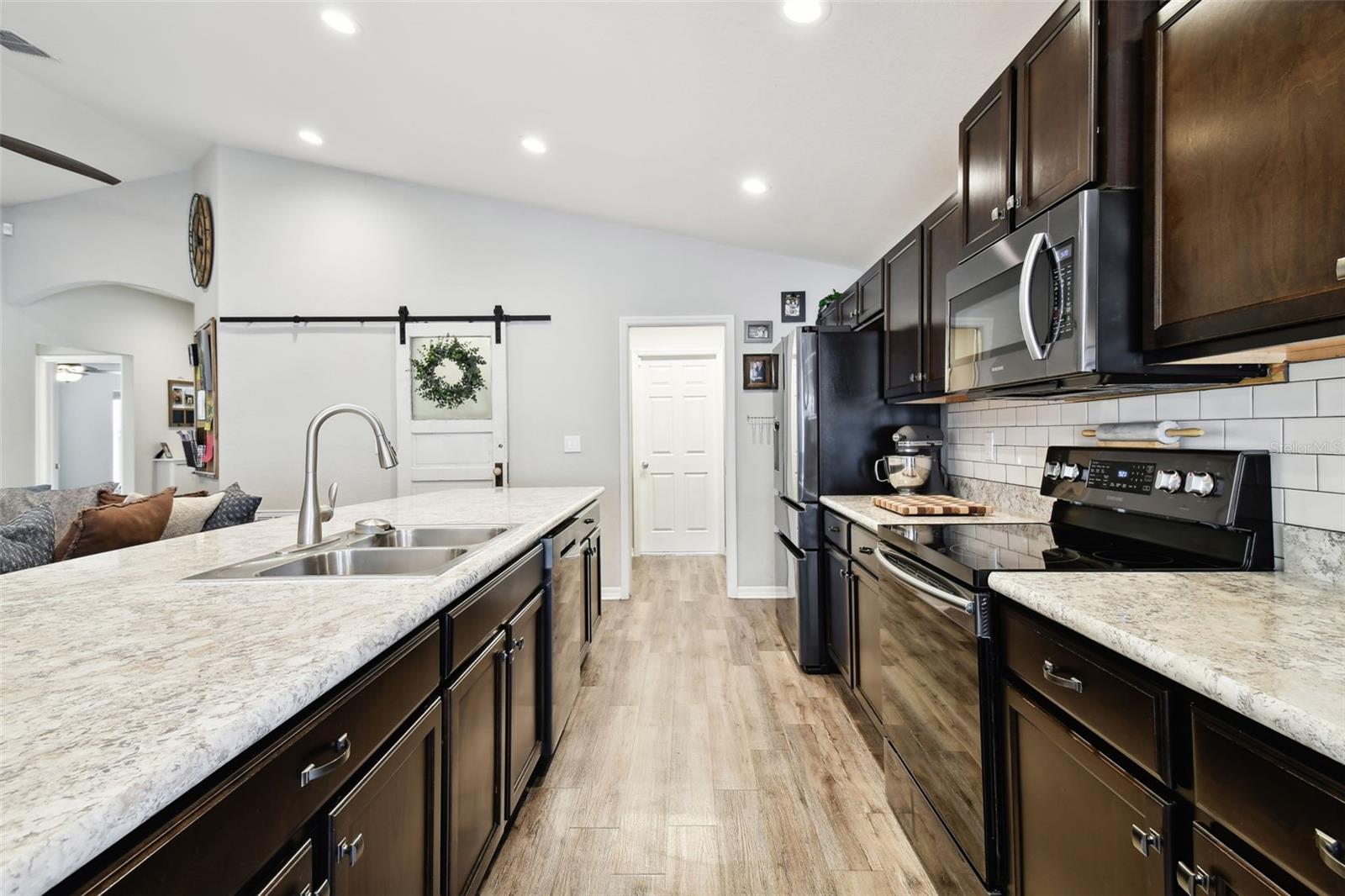 6983 GIDEON CIR, ZEPHYRHILLS, FL, 33541