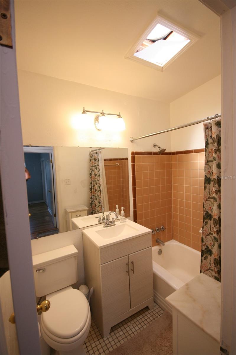 2814 W AVERILL AVE, TAMPA, FL, 33611
