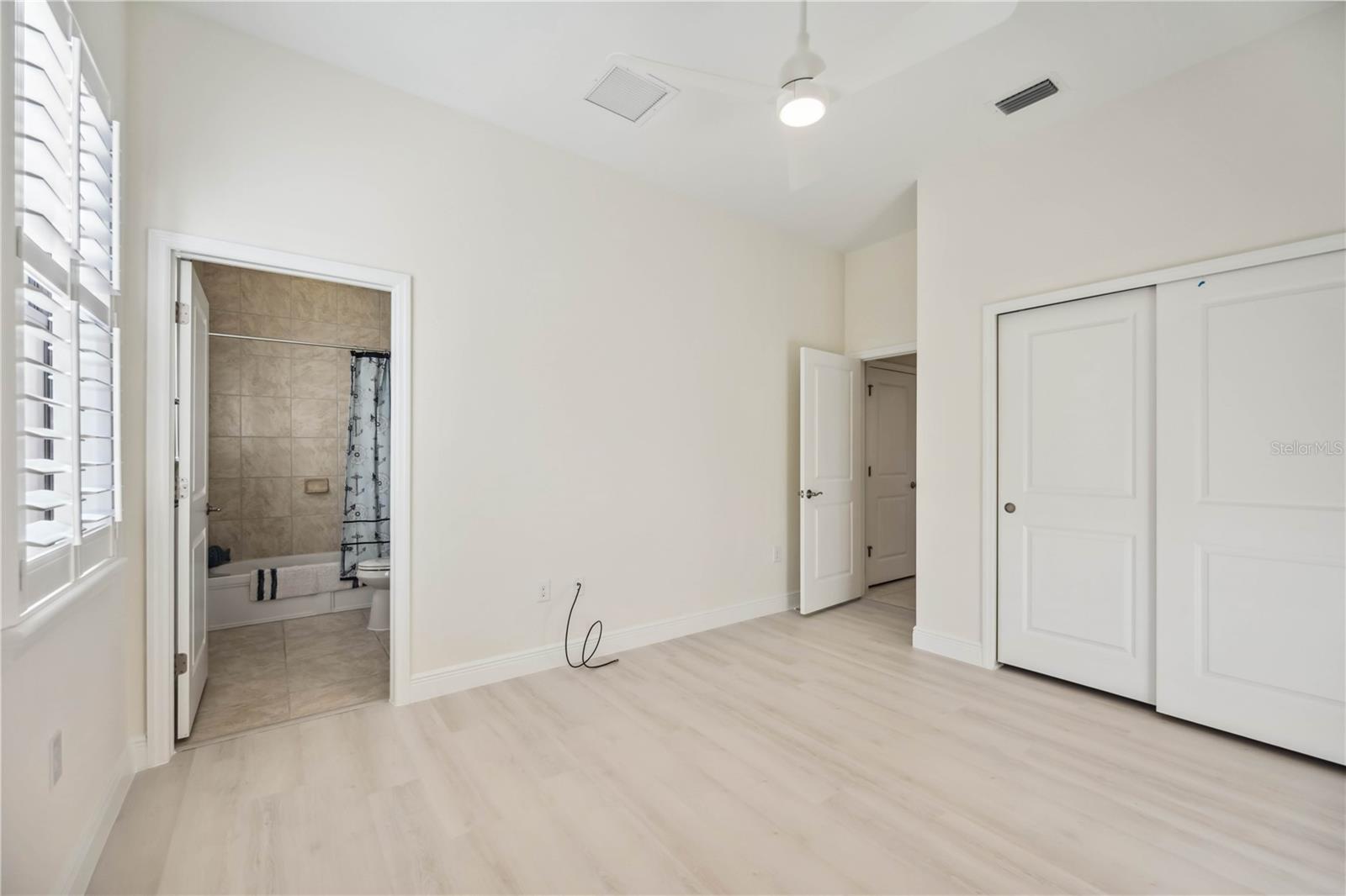 23703 WAVERLY CIR, VENICE, FL, 34293