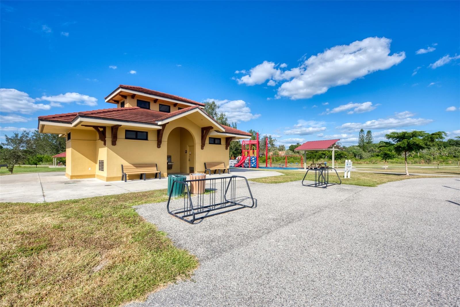 23703 WAVERLY CIR, VENICE, FL, 34293