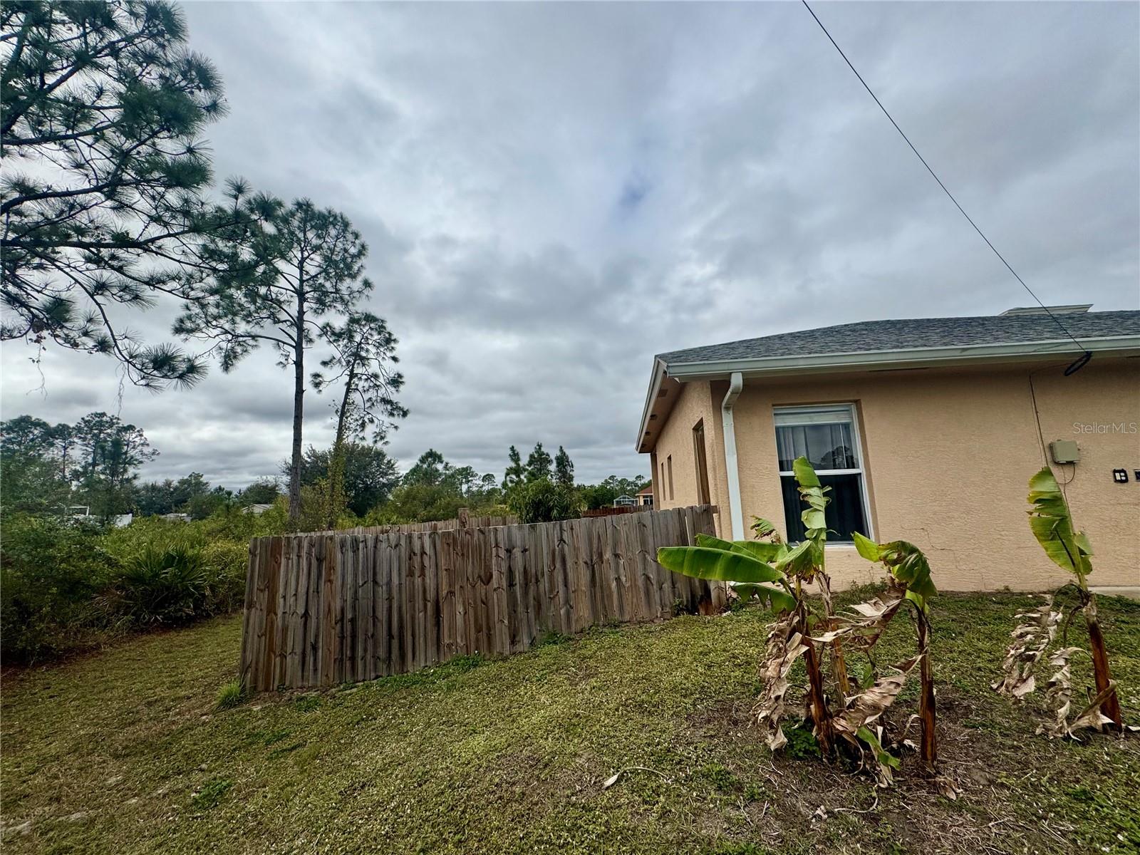 906 E 10TH ST, LEHIGH ACRES, FL, 33972
