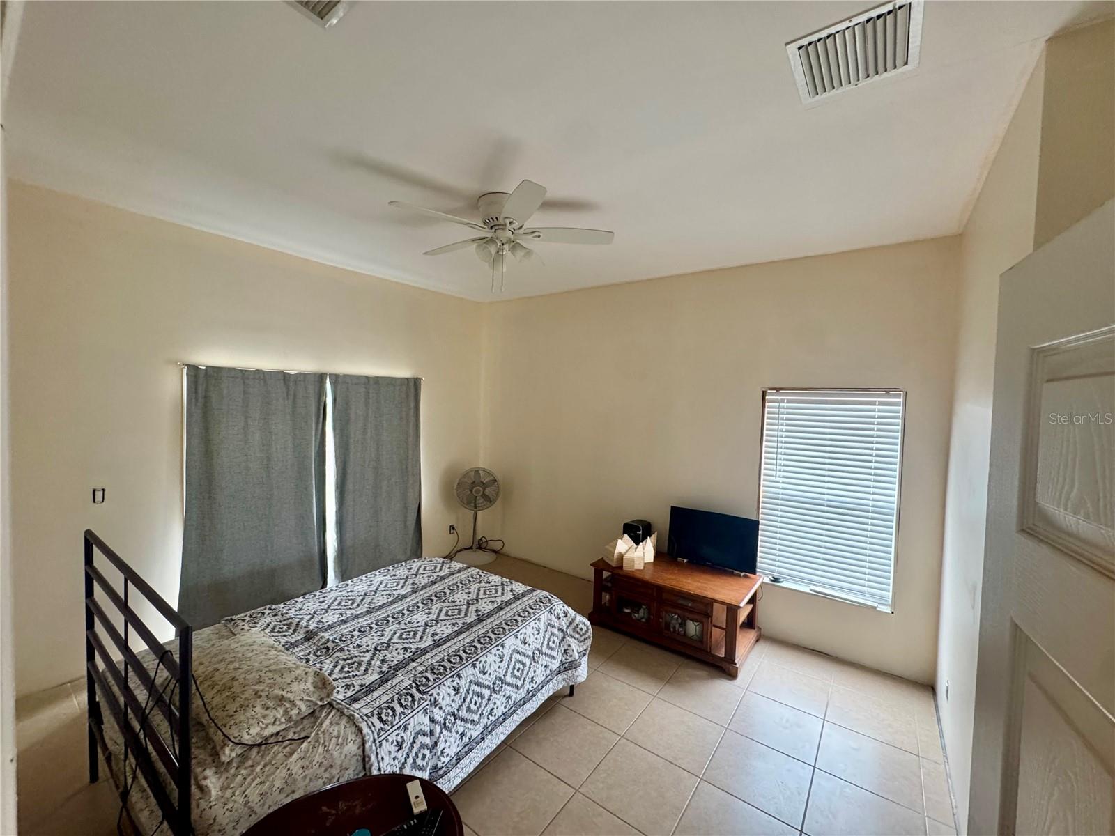 906 E 10TH ST, LEHIGH ACRES, FL, 33972
