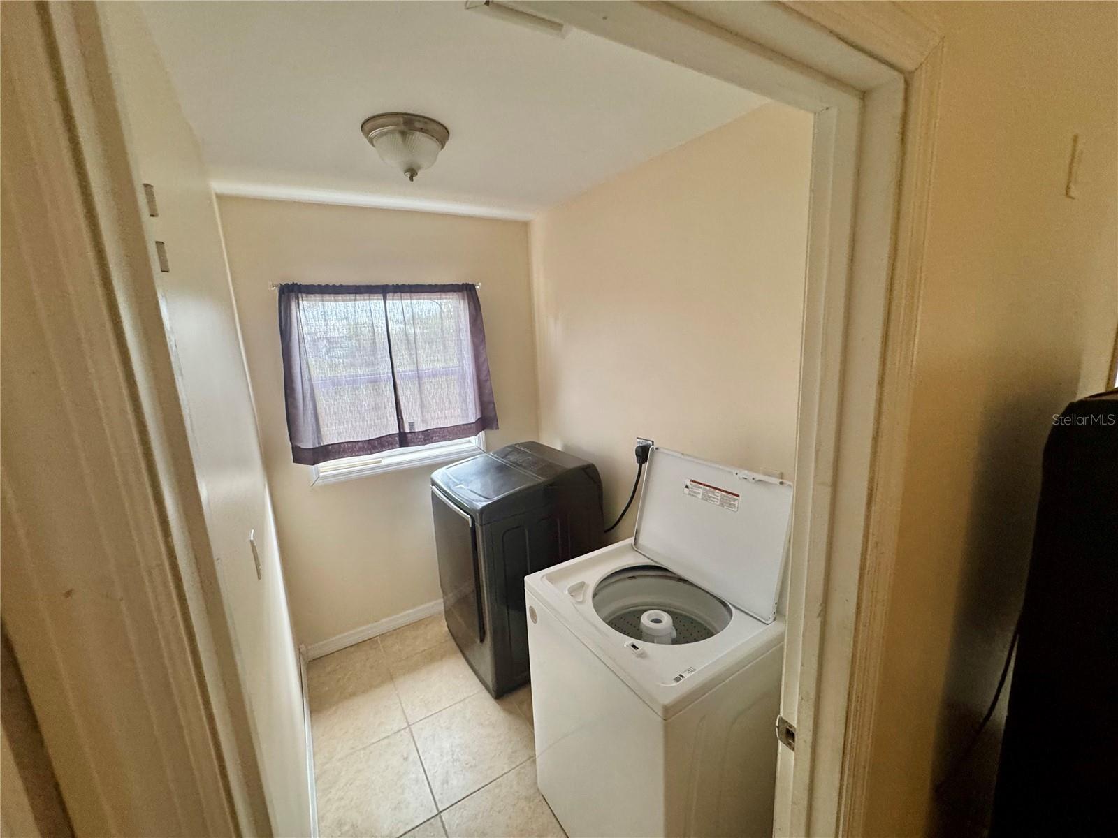 906 E 10TH ST, LEHIGH ACRES, FL, 33972