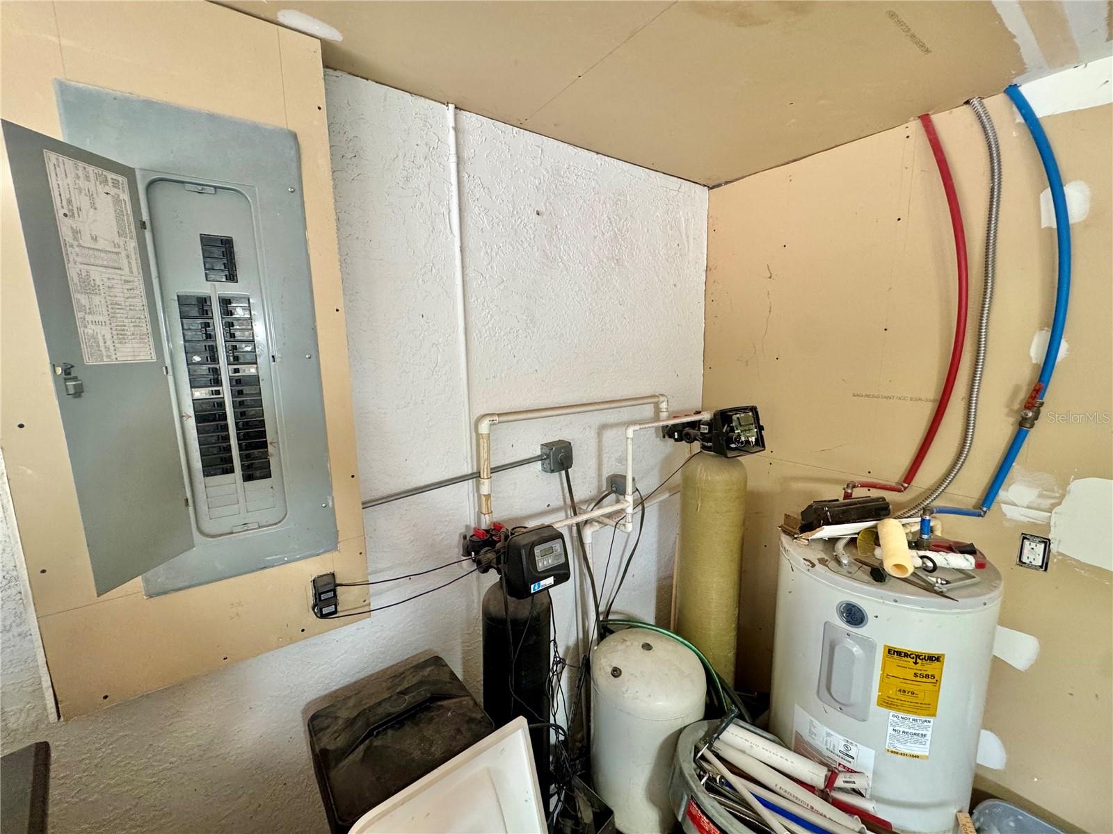 906 E 10TH ST, LEHIGH ACRES, FL, 33972