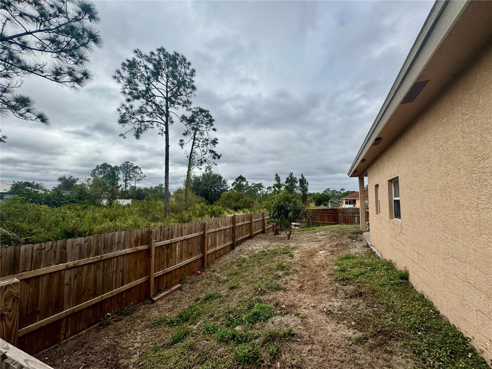 906 E 10TH ST, LEHIGH ACRES, FL, 33972