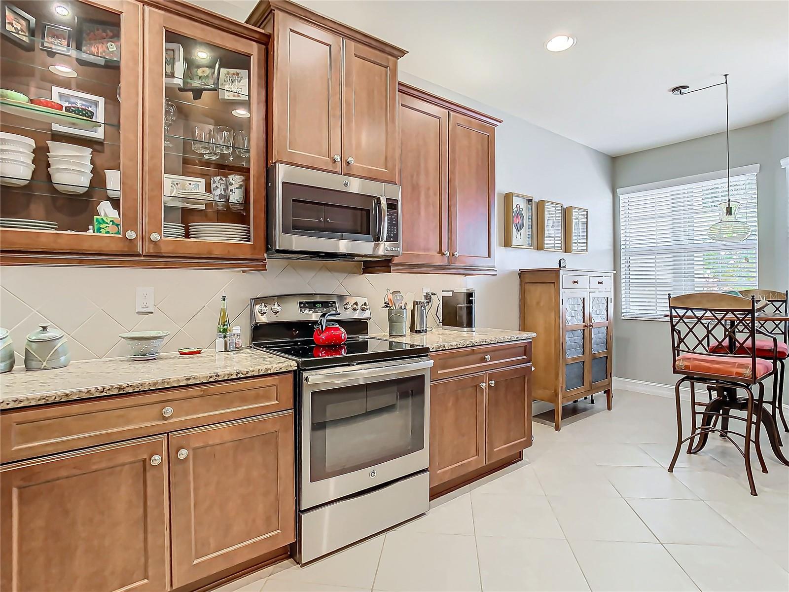 15724 AURORA LAKE CIR, WIMAUMA, FL, 33598