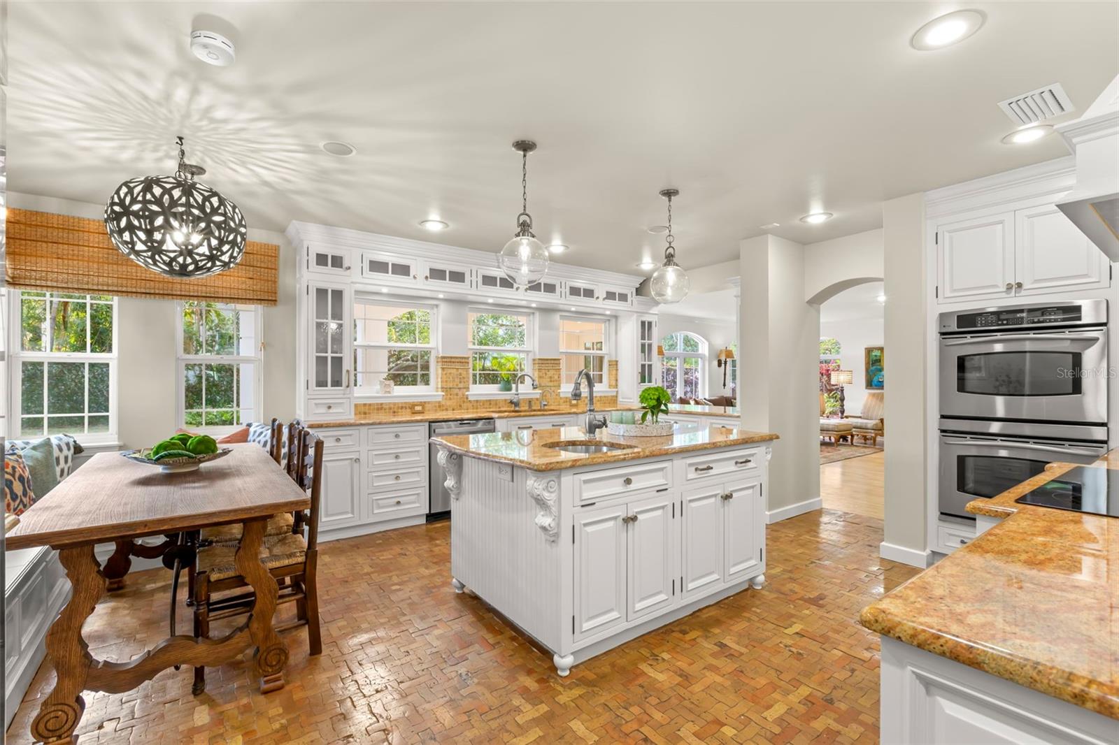 4306 W SWANN AVE, TAMPA, FL, 33609