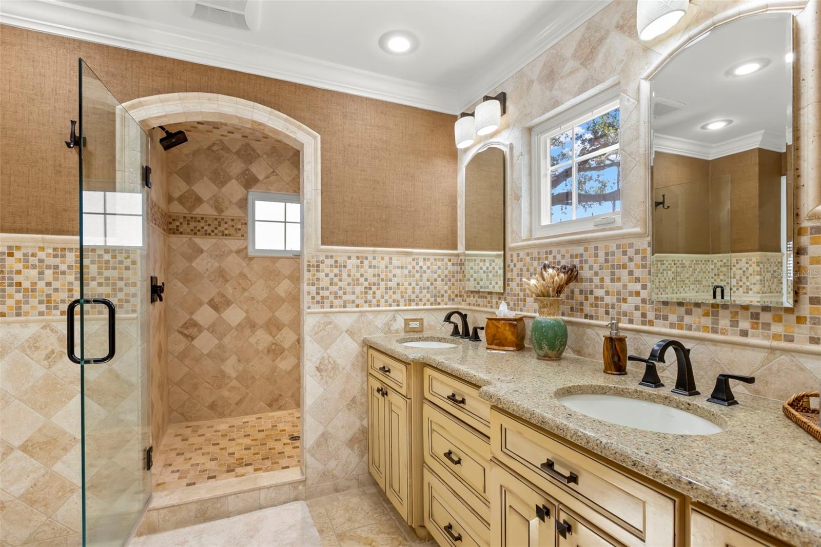 4306 W SWANN AVE, TAMPA, FL, 33609